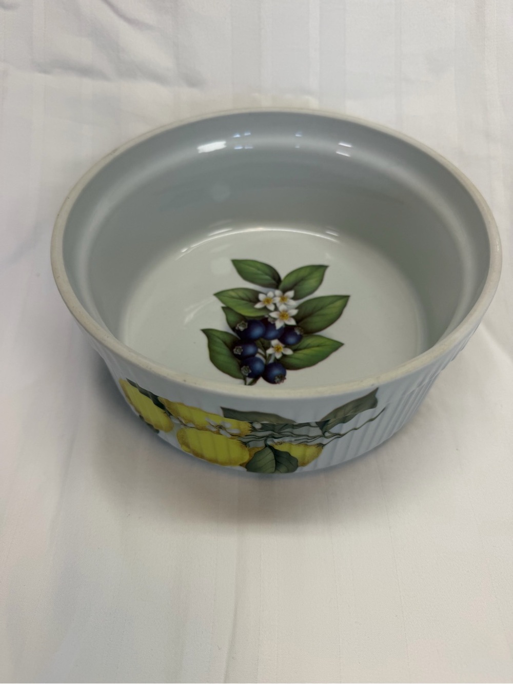 Vintage B.I.A. Cordon Bleu Ribbed Porcelain Soufflé Dish Lemon Fruit 8.25”